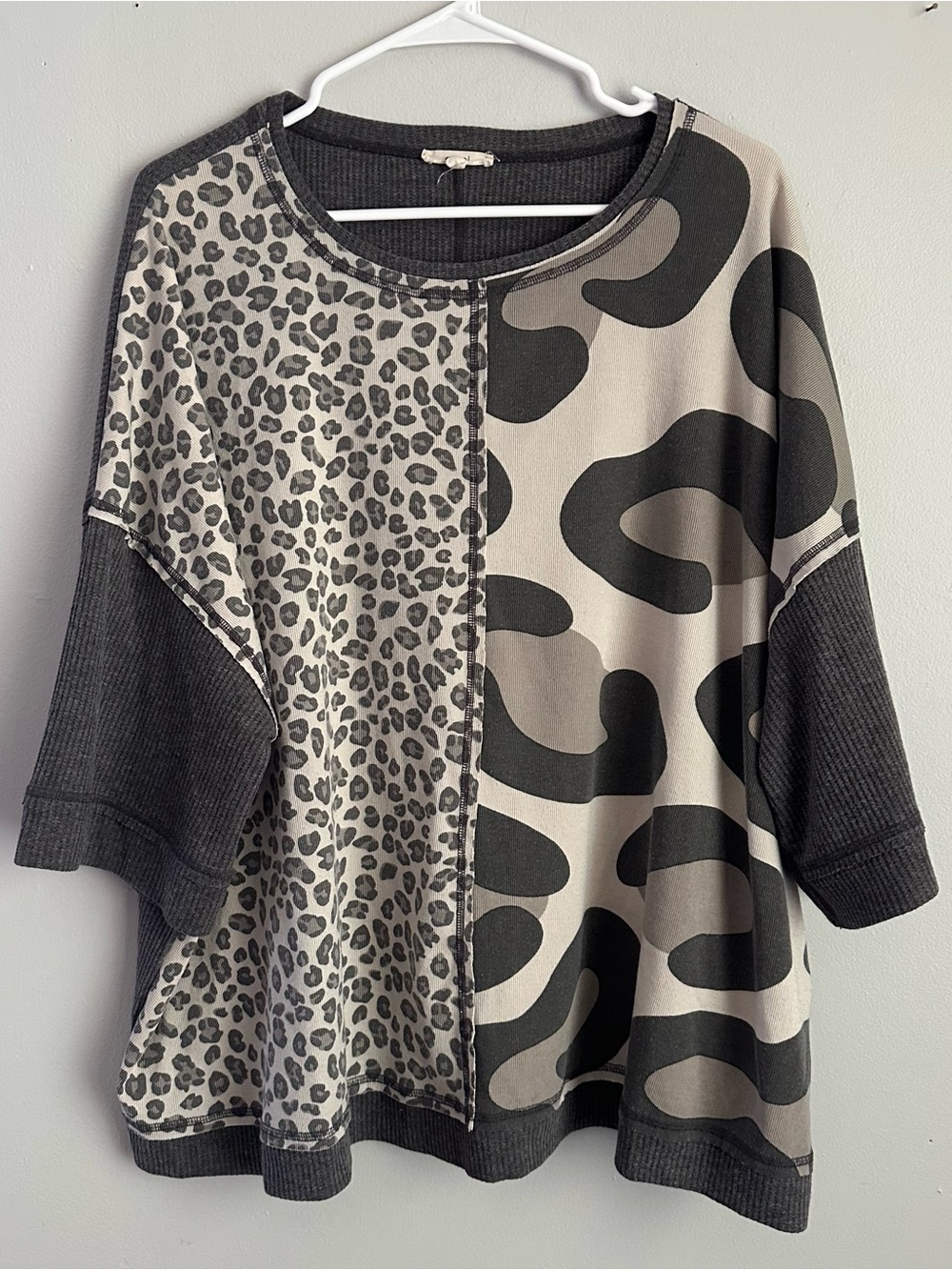 Women's easel 2x Leopard Print Knit short 1/2 sleeve oversized top 2xl boutique